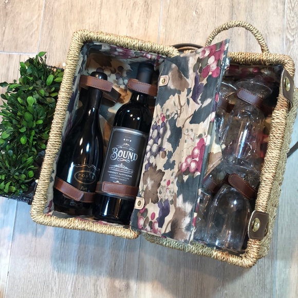 Hand Crafted Other - Have Wine Will Travel Set